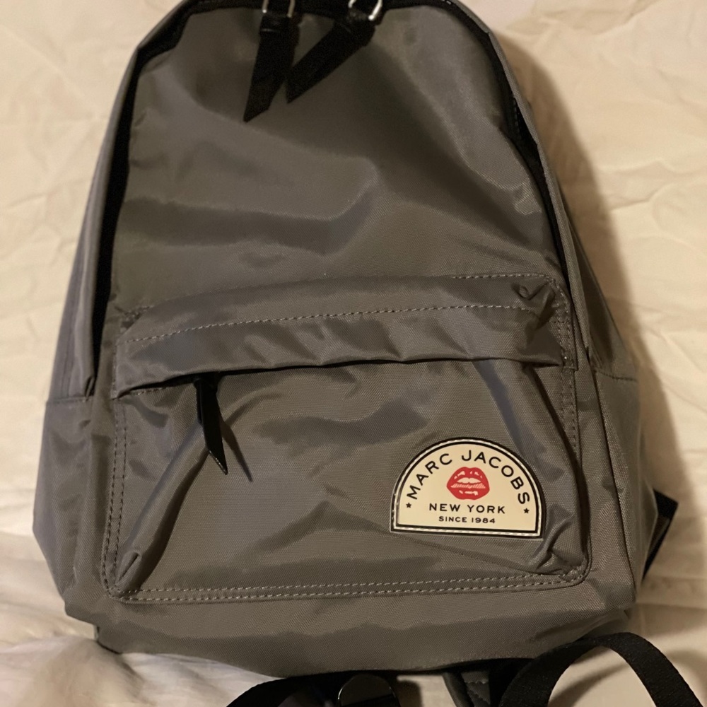 Marc Jacob’s collegiate medium Nylon backpack🎒 - Picture 3 of 7